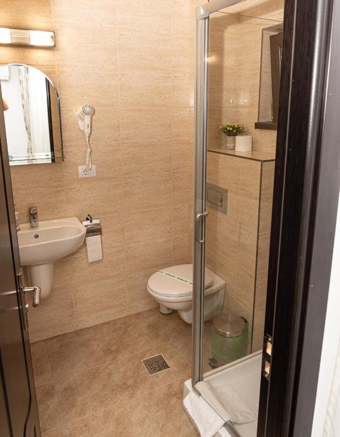 K'Raman Hotell Râmnicu Vâlcea Exteriör bild