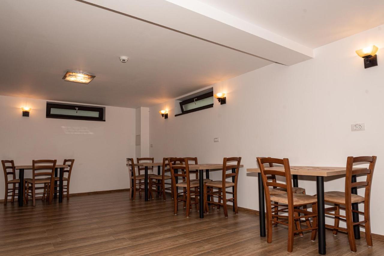 K'Raman Hotell Râmnicu Vâlcea Exteriör bild